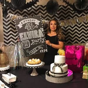 Meet your Posher, Luz elvira